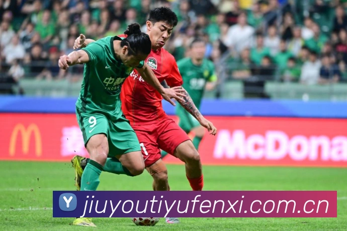 尤文力保新星格勒洛续约至二零二八年稳固后防成长观察 尤文力保新星格勒洛续约至二零二八年稳固后防成长观察